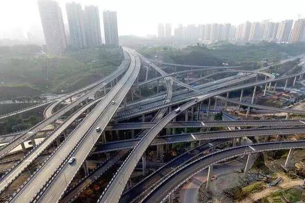 重庆的"8d"立交桥,老司机看了都懵b