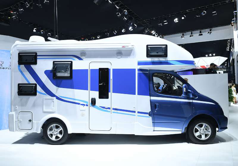 左手旅游 右手汽车 上汽大通RV80 房车亮相广