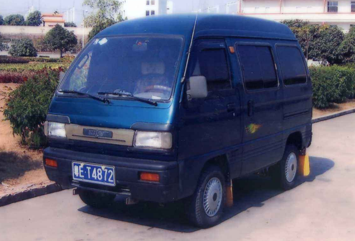 华晨金杯逐鹿面包车霸主!颜值在线质量杠杠的