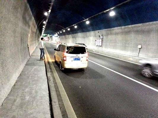 点击这里看大图