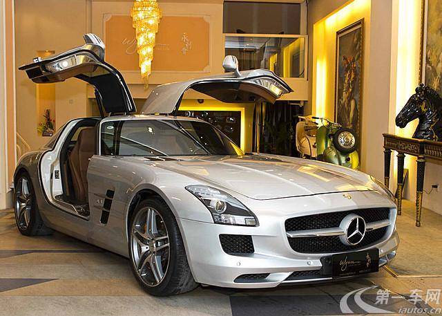 奔跑吧海鸥奔驰SLS AMG