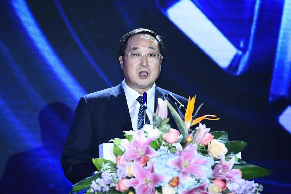 本部长钟明华福田汽车集团副总经理,福田商用汽车集团总裁宋术山表示